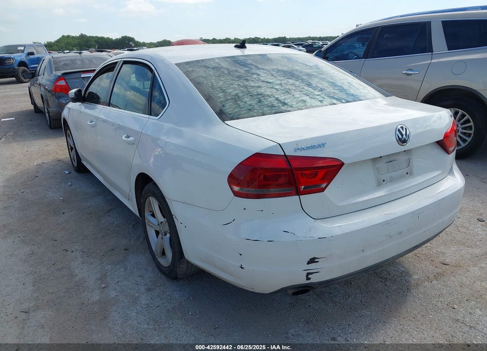 2013 VOLKSWAGEN PASSAT 2.5L SE VIN: 1VWBH7A30DC134298