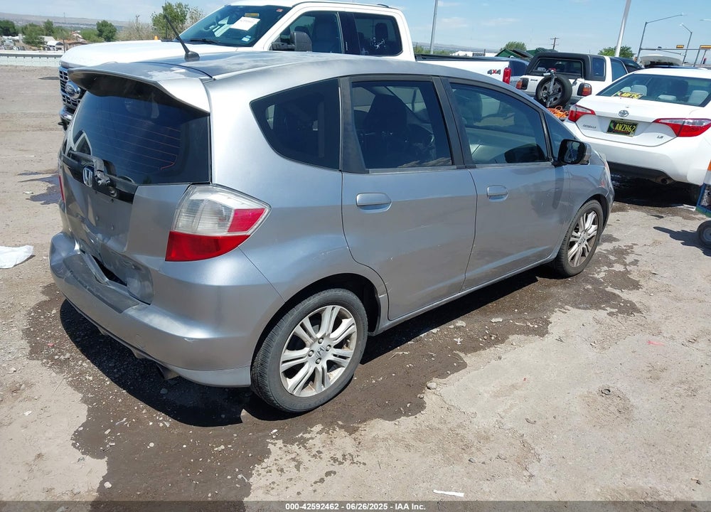 2010 HONDA FIT VIN: JHMGE8H46AC020466
