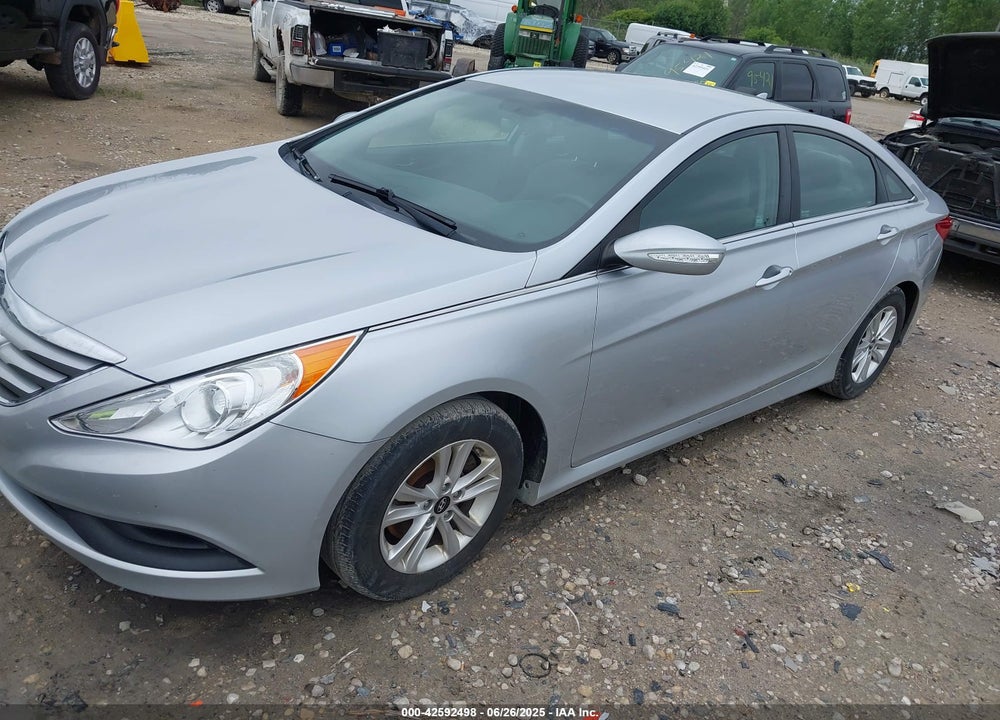 2014 HYUNDAI SONATA VIN: 5NPEB4AC8EH884327