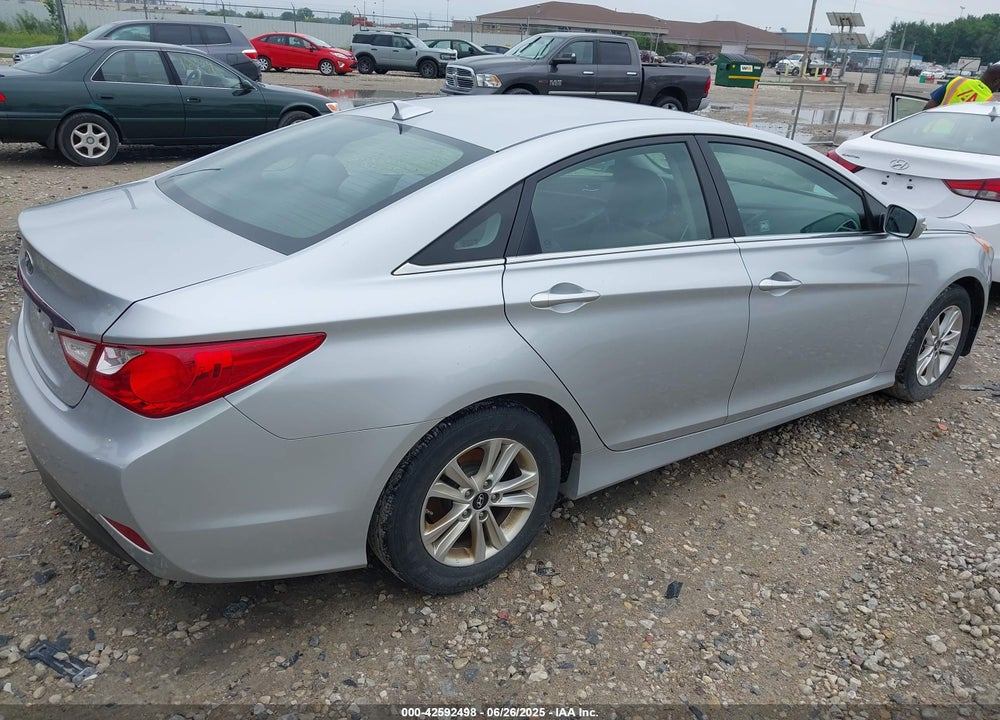 2014 HYUNDAI SONATA VIN: 5NPEB4AC8EH884327