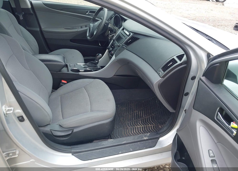 2014 HYUNDAI SONATA VIN: 5NPEB4AC8EH884327