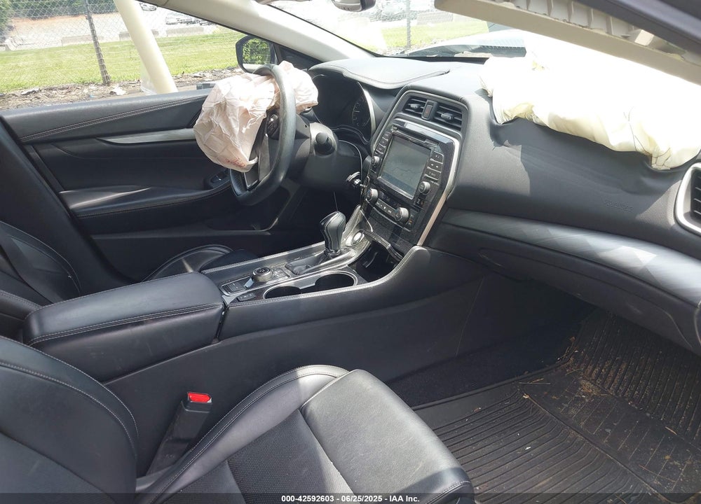 2017 NISSAN MAXIMA VIN: 1N4AA6APXHC392680