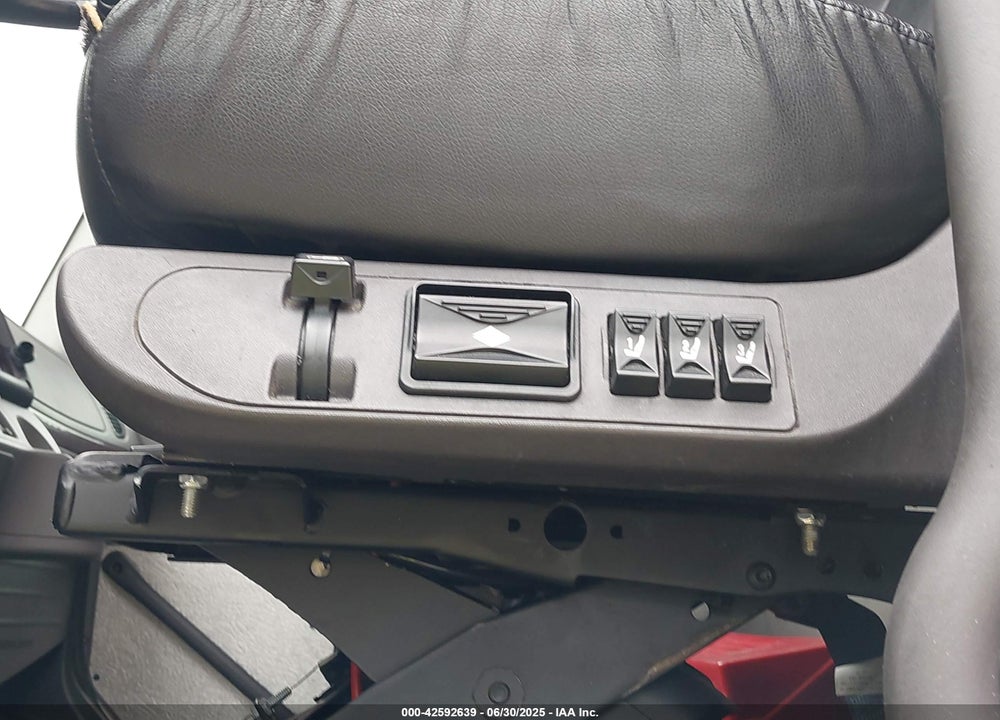 2019 FREIGHTLINER M2 106 VIN: 1FUBCYD23KHKN7807