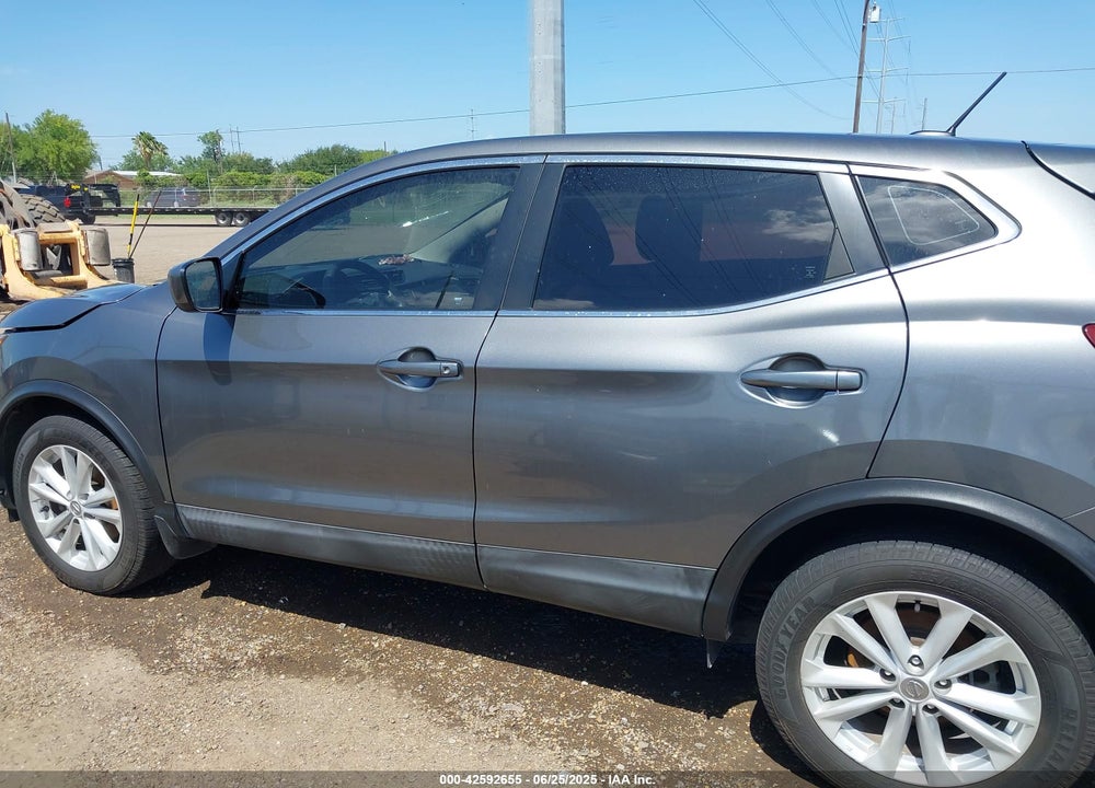 2017 NISSAN ROGUE SPORT VIN: JN1BJ1CP9HW012292