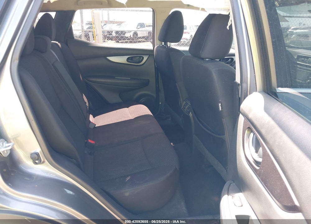 2017 NISSAN ROGUE SPORT VIN: JN1BJ1CP9HW012292