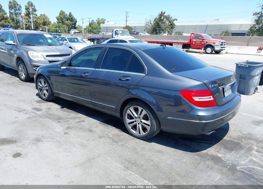 2013 MERCEDES-BENZ C CLASS VIN: WDDGF4HB9DR300881