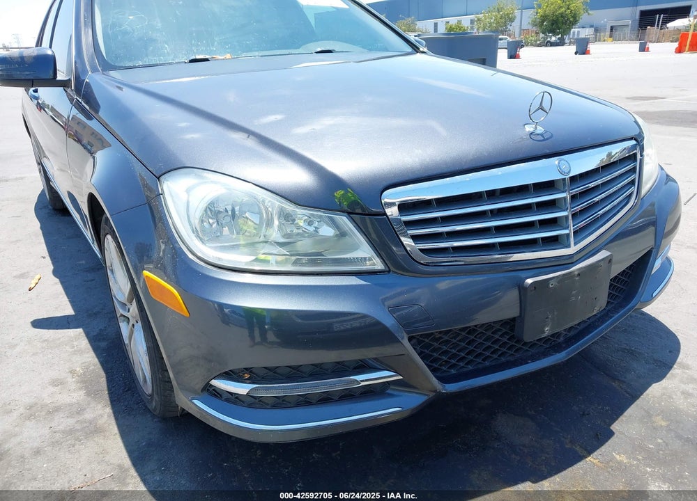 2013 MERCEDES-BENZ C CLASS VIN: WDDGF4HB9DR300881