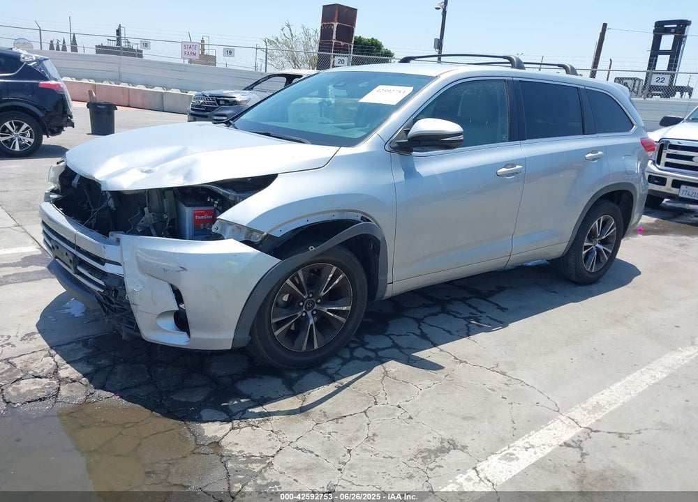 2017 TOYOTA HIGHLANDER VIN: 5TDZZRFH0HS204806