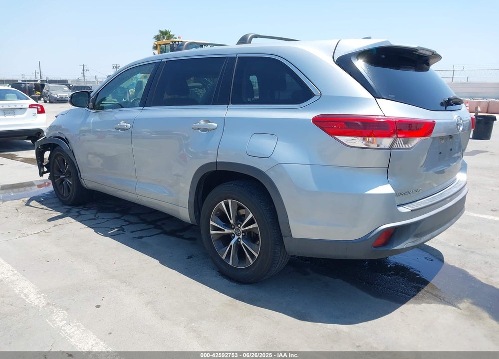 2017 TOYOTA HIGHLANDER VIN: 5TDZZRFH0HS204806
