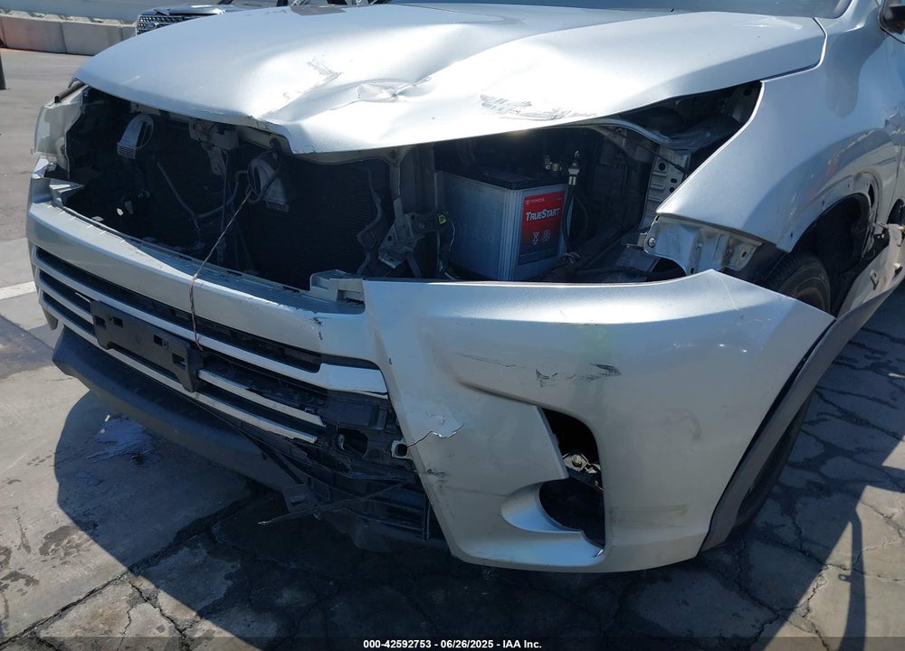 2017 TOYOTA HIGHLANDER VIN: 5TDZZRFH0HS204806
