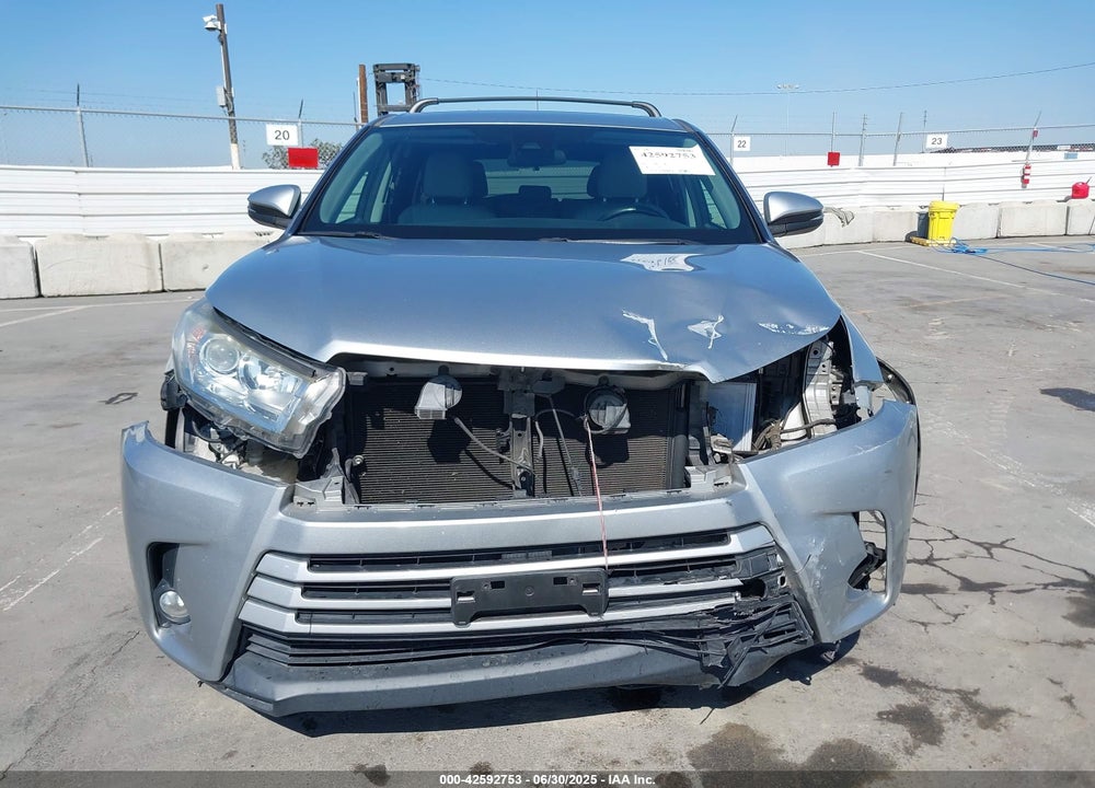2017 TOYOTA HIGHLANDER VIN: 5TDZZRFH0HS204806