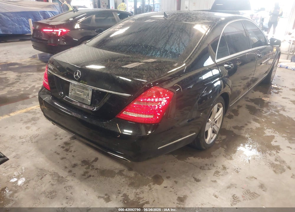 2010 MERCEDES-BENZ S CLASS VIN: WDDNG7BB4AA289250