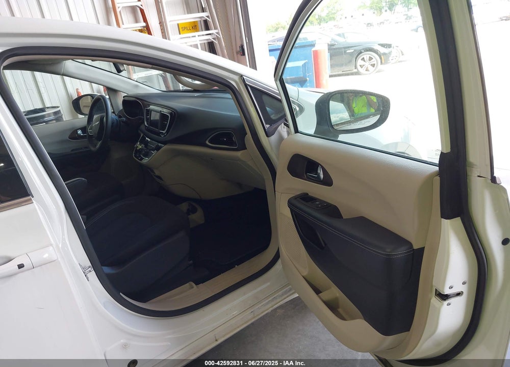 2023 CHRYSLER VOYAGER VIN: 2C4RC1CG6PR525139