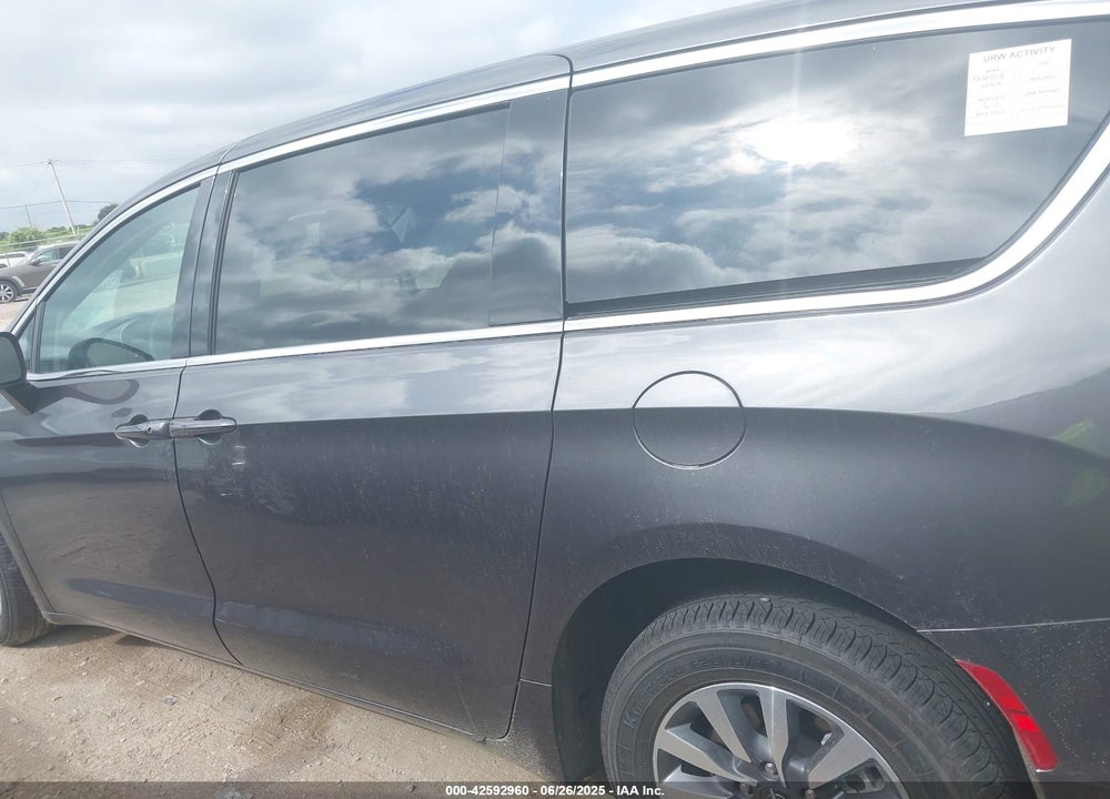 2023 CHRYSLER PACIFICA HYBRID TOURING L VIN: 2C4RC1L75PR554535