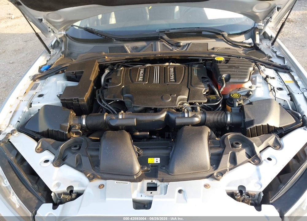 2013 JAGUAR XF VIN: SAJWJ0EF6D8S81203