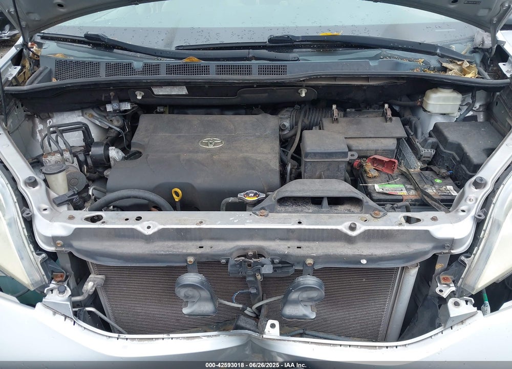 2011 TOYOTA SIENNA LE V6/LE V6 AUTO ACCESS SEAT VIN: 5TDKK3DC1BS116106