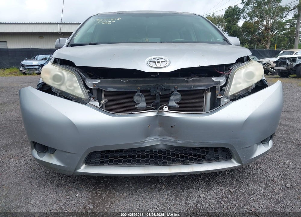 2011 TOYOTA SIENNA LE V6/LE V6 AUTO ACCESS SEAT VIN: 5TDKK3DC1BS116106