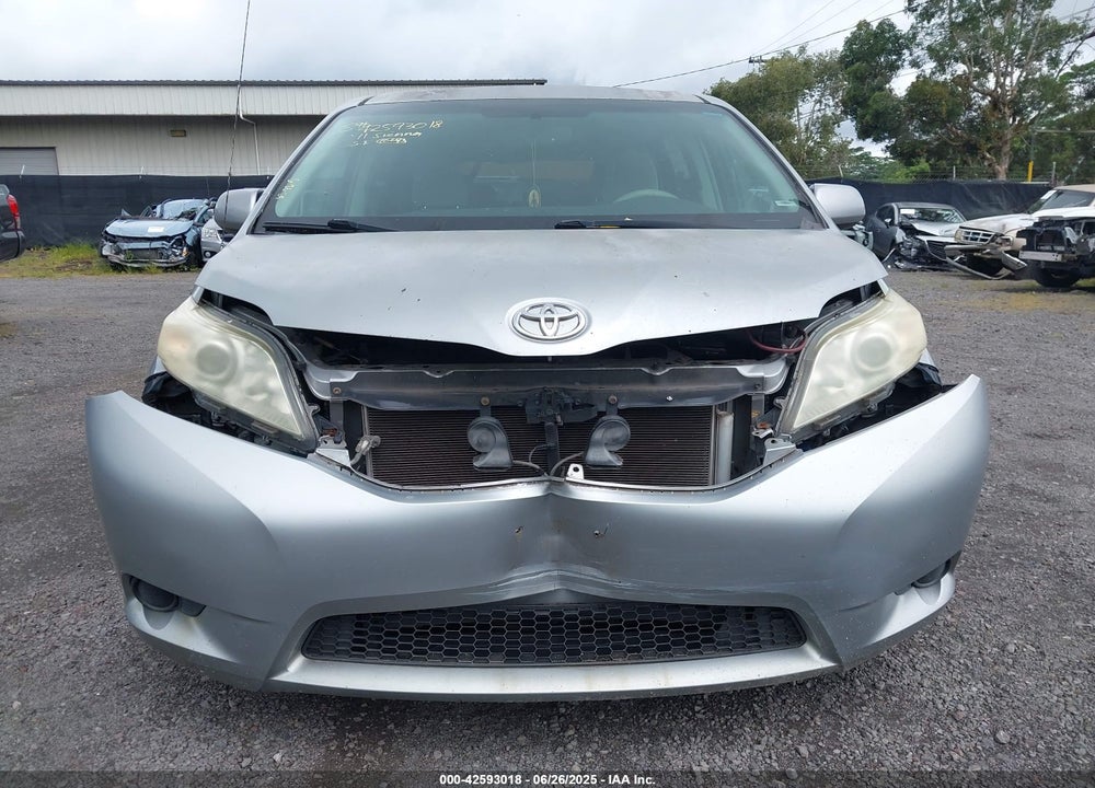 2011 TOYOTA SIENNA LE V6/LE V6 AUTO ACCESS SEAT VIN: 5TDKK3DC1BS116106