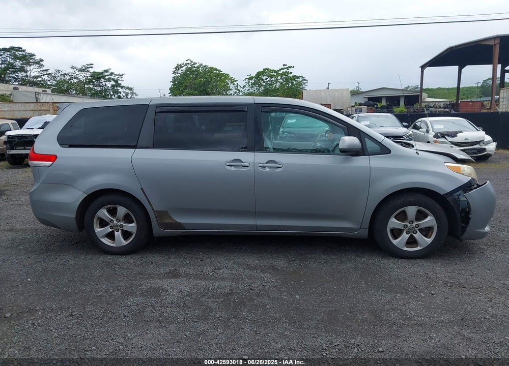 2011 TOYOTA SIENNA LE V6/LE V6 AUTO ACCESS SEAT VIN: 5TDKK3DC1BS116106