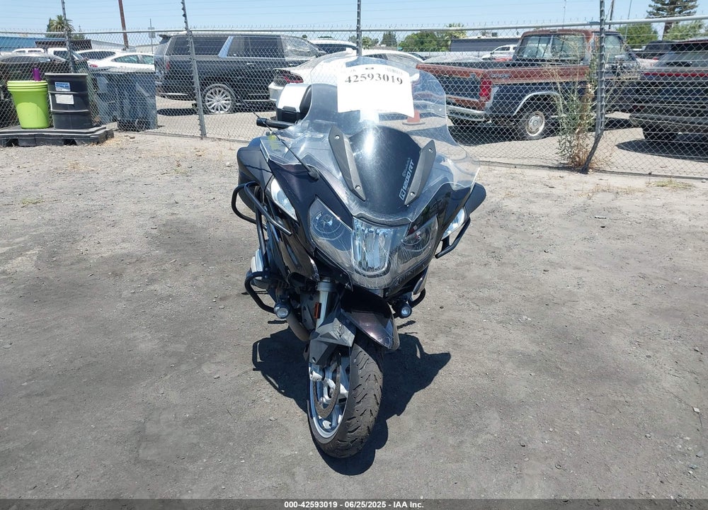 2016 BMW R1200 RT VIN: WB10A130XGZ196014
