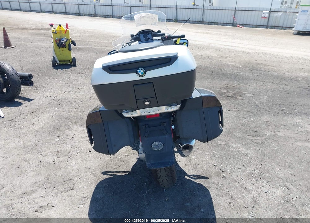 2016 BMW R1200 RT VIN: WB10A130XGZ196014