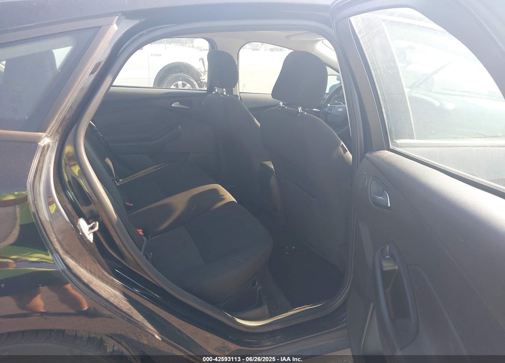 2017 FORD FOCUS VIN: 1FADP3M26HL243533