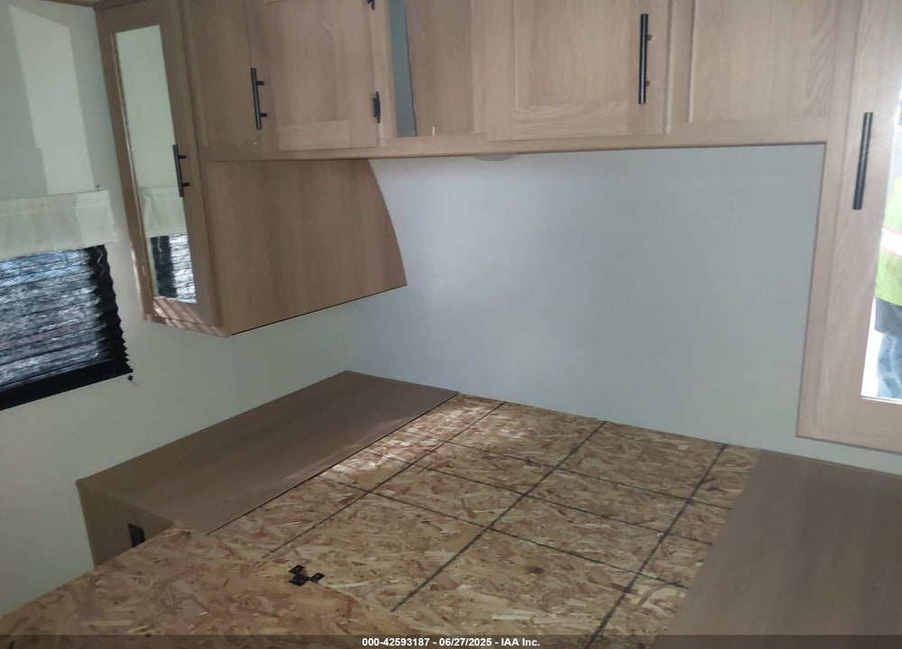 2022 AVENGER TRAVEL TRAILER VIN: 5ZT2AVRB6NB933970