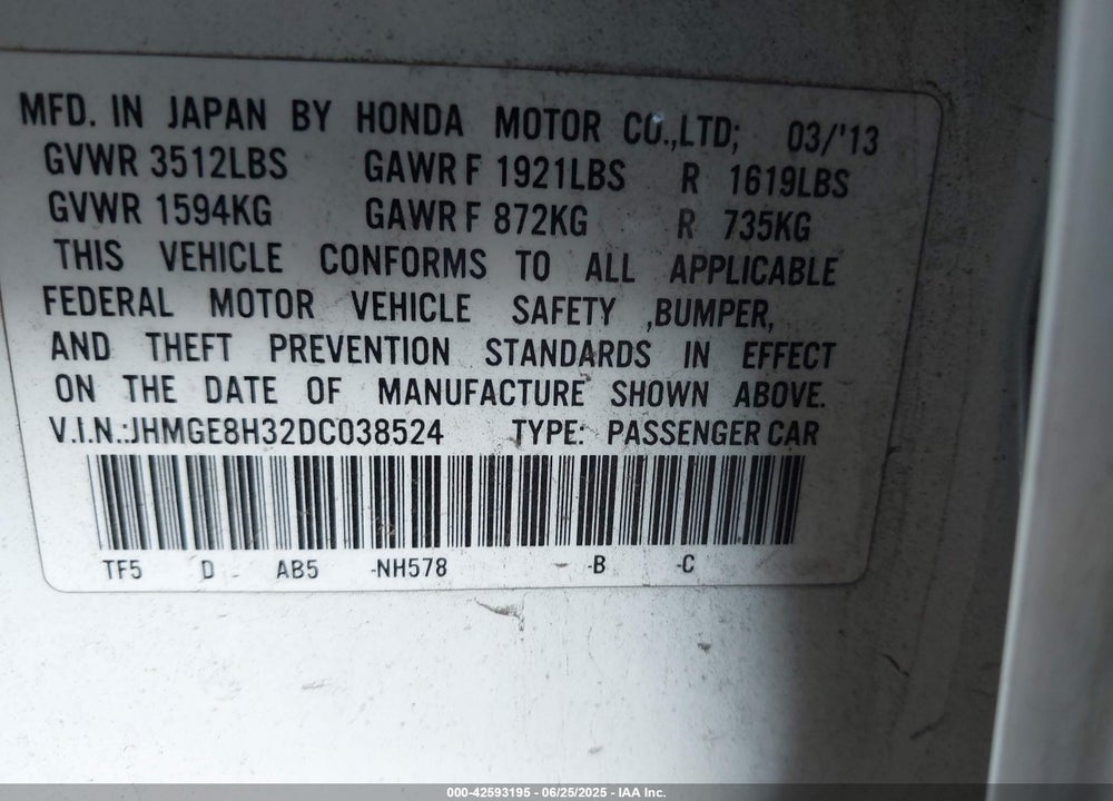 2013 HONDA FIT VIN: JHMGE8H32DC038524