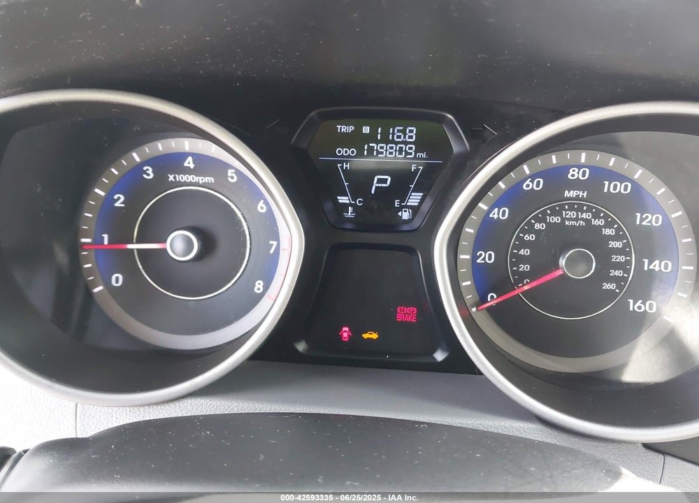 2013 HYUNDAI ELANTRA VIN: KMHDH4AE3DU739854