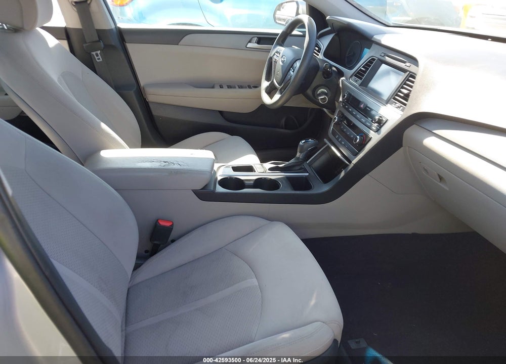 2016 HYUNDAI SONATA SE VIN: 5NPE24AF2GH377338