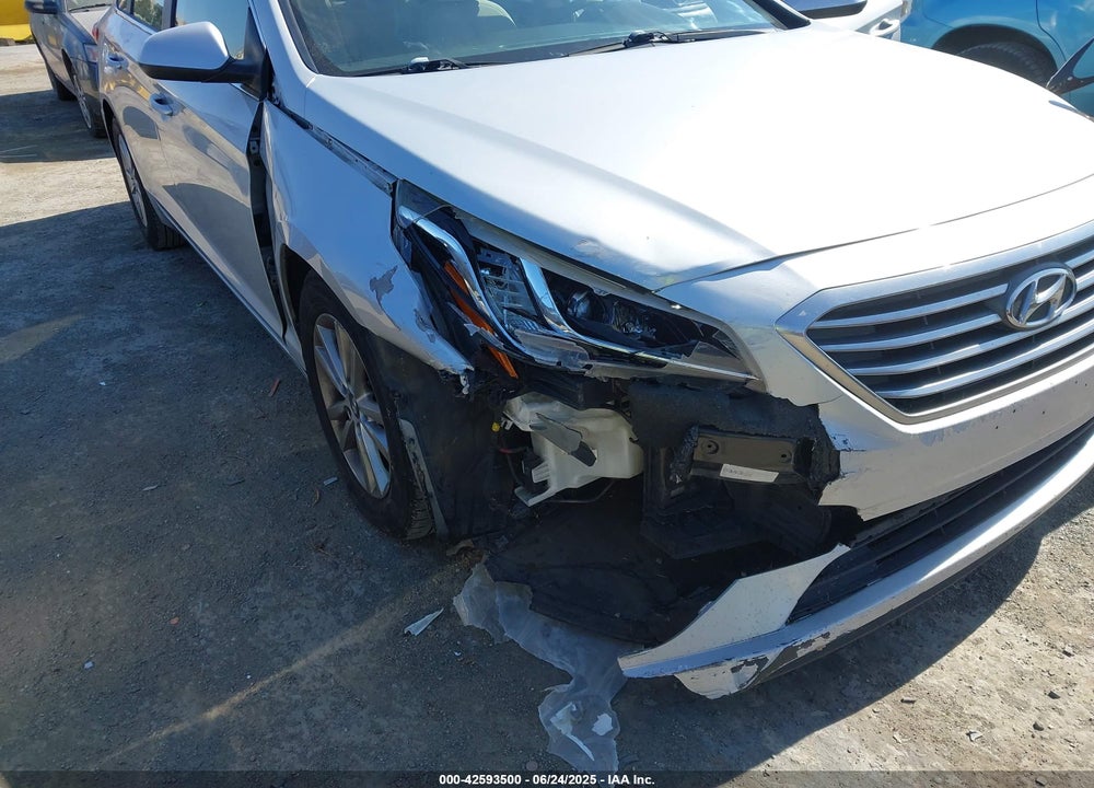 2016 HYUNDAI SONATA SE VIN: 5NPE24AF2GH377338