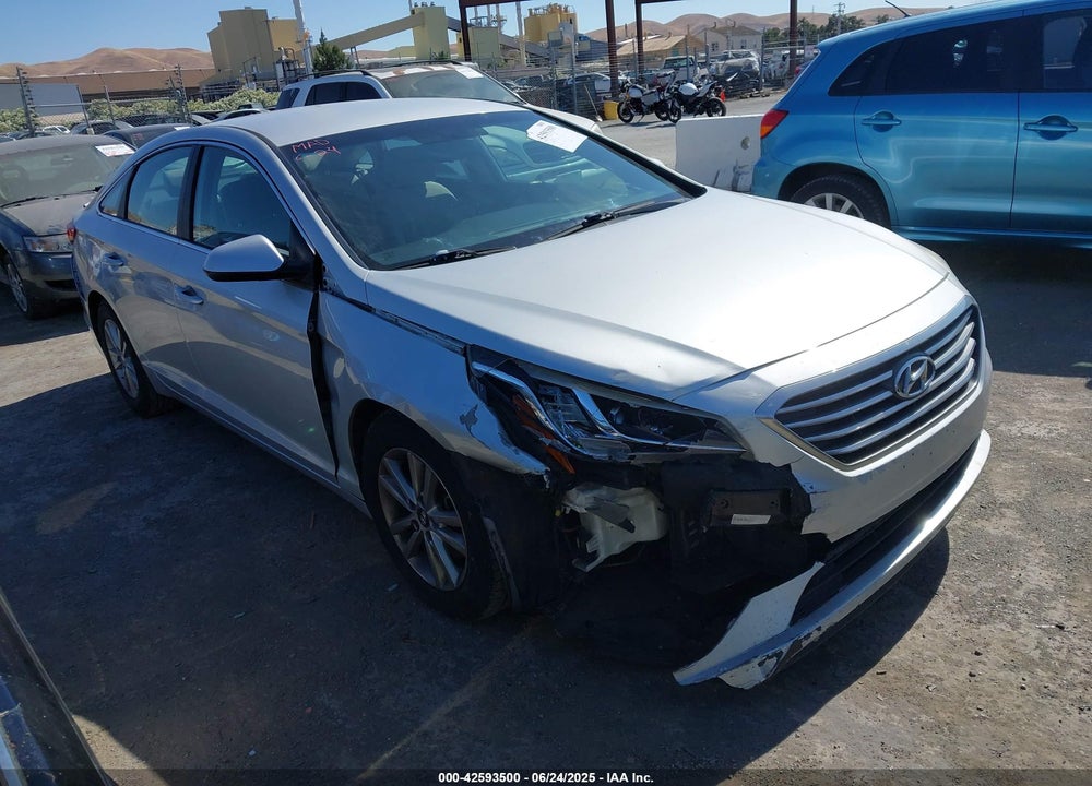 2016 HYUNDAI SONATA SE VIN: 5NPE24AF2GH377338