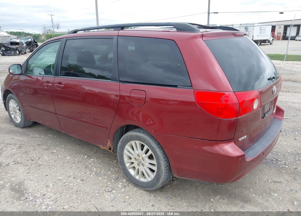2010 TOYOTA SIENNA XLE VIN: 5TDYK4CC9AS328039