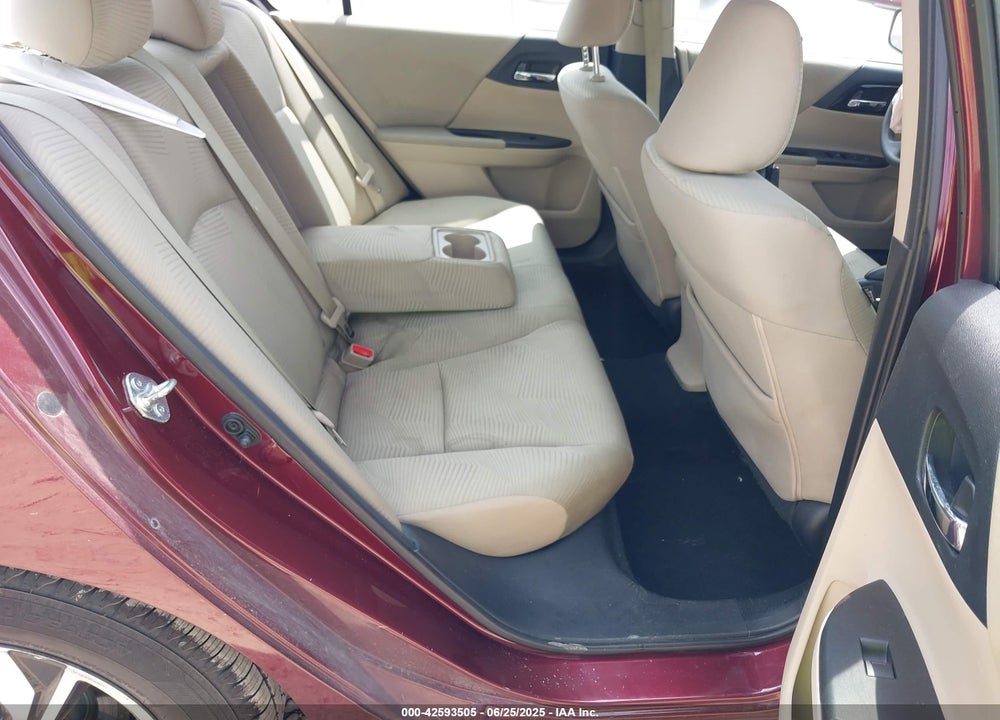 2016 HONDA ACCORD VIN: 1HGCR2F33GA025755