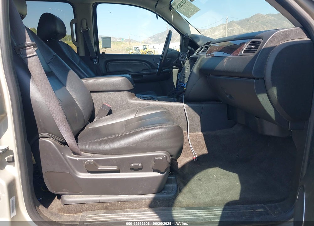 2014 GMC YUKON XL 1500 VIN: 1GKS2KE75ER124650