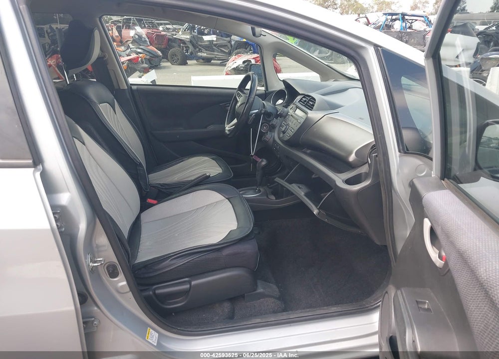 2012 HONDA FIT SPORT VIN: JHMGE8H51CS005097