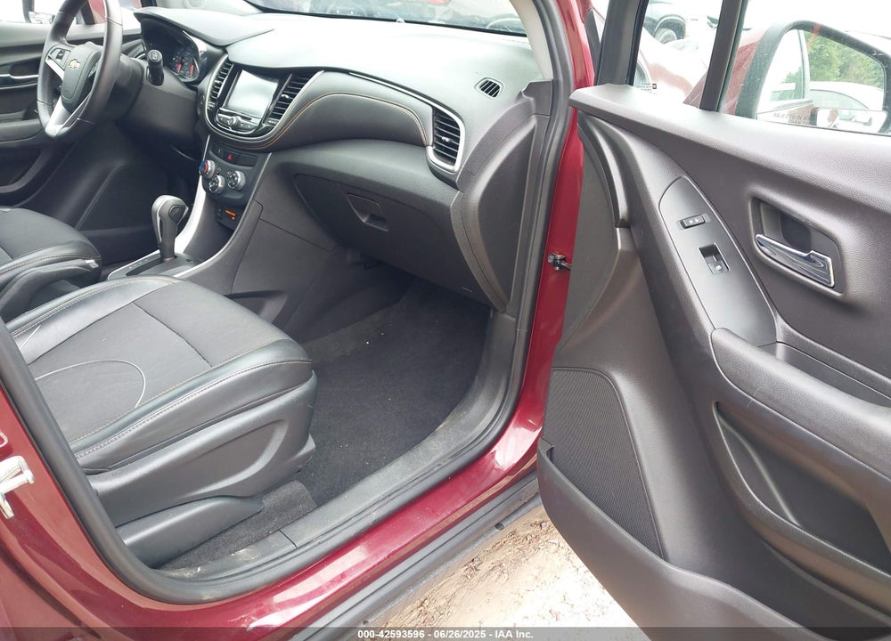2017 CHEVROLET TRAX LT VIN: 3GNCJPSB4HL208289