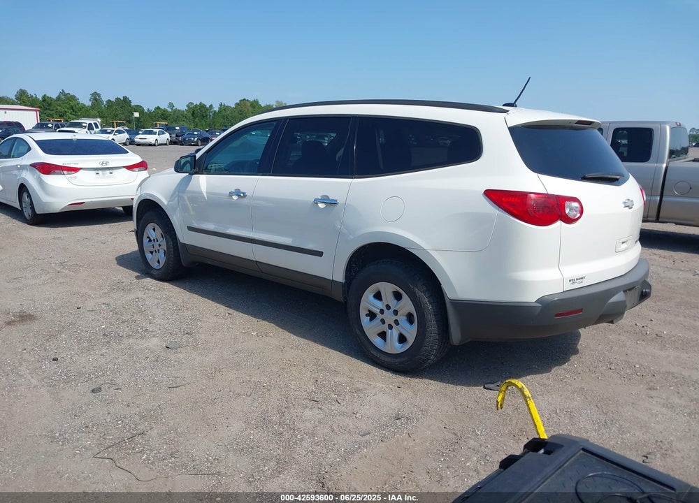 2011 CHEVROLET TRAVERSE VIN: 1GNKREED4BJ110402