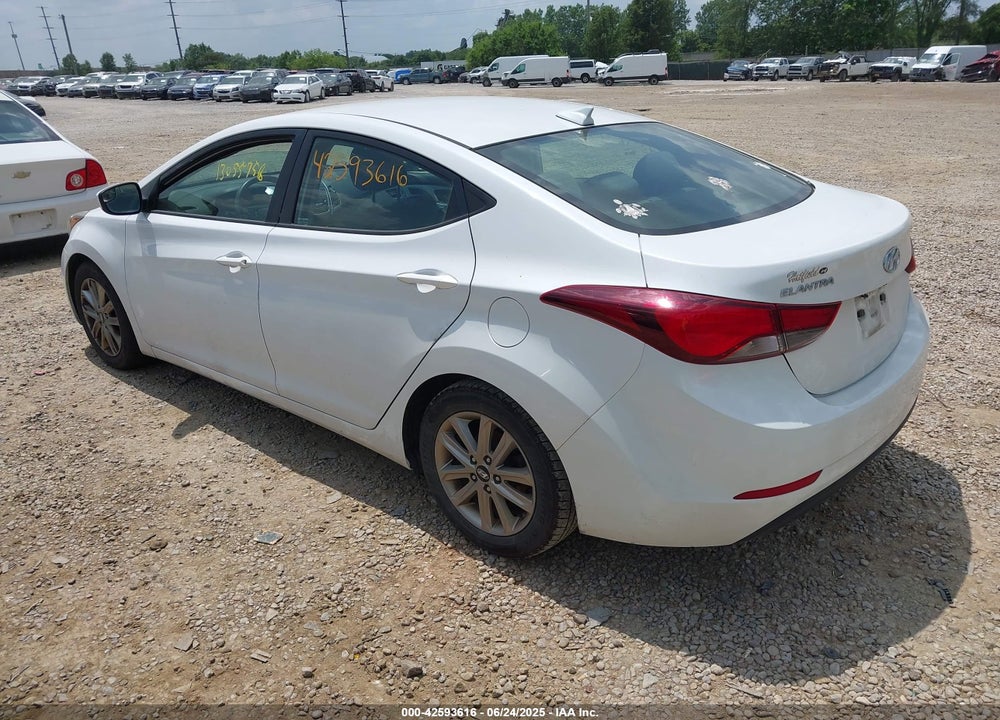 2016 HYUNDAI ELANTRA VIN: 5NPDH4AE8GH669478