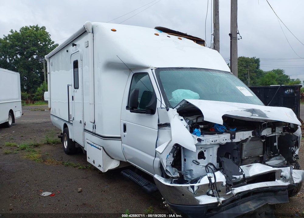 2021 FORD E-450 CUTAWAY VIN: 1FDXE4FN3MDC00438