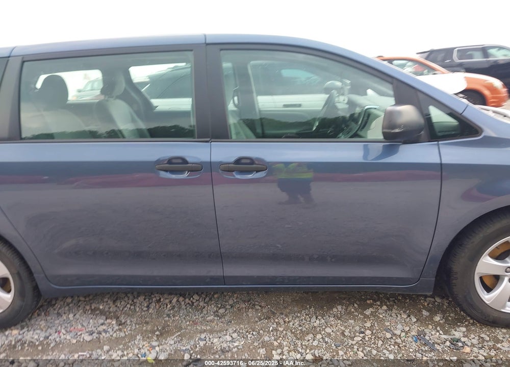 2015 TOYOTA SIENNA L 7 PASSENGER VIN: 5TDZK3DC1FS527378