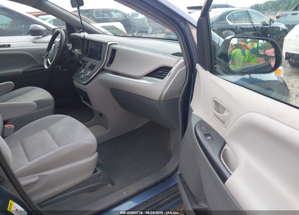 2015 TOYOTA SIENNA L 7 PASSENGER VIN: 5TDZK3DC1FS527378