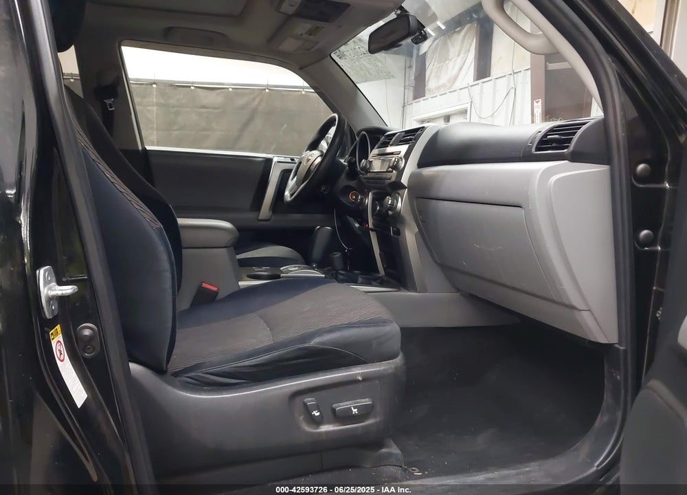 2011 TOYOTA 4RUNNER VIN: JTEBU5JR2B5070186
