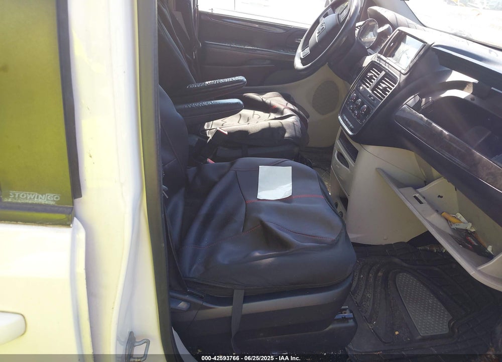 2011 DODGE GRAND CARAVAN VIN: 2D4RN3DG3BR639843
