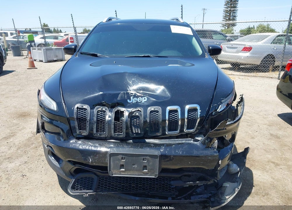 2018 JEEP CHEROKEE LATITUDE FWD VIN: 1C4PJLCB5JD503737