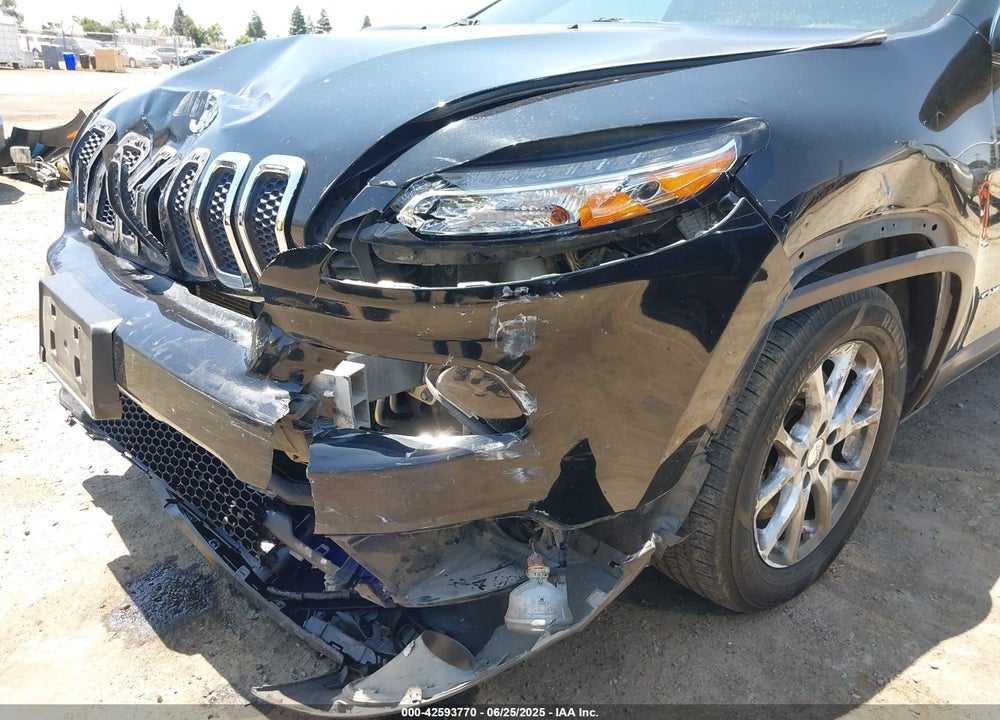 2018 JEEP CHEROKEE LATITUDE FWD VIN: 1C4PJLCB5JD503737