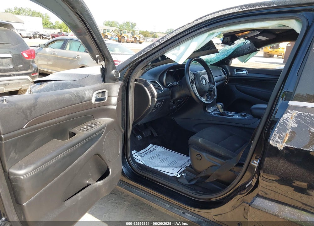 2018 JEEP GRAND CHEROKEE VIN: 1C4RJFAG3JC348412
