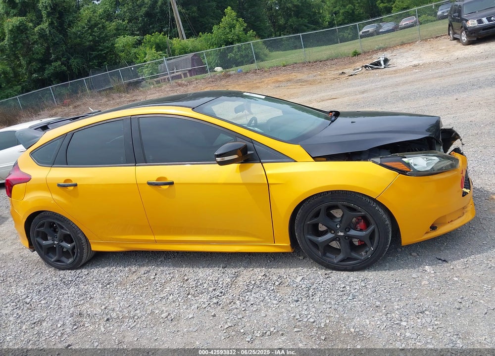 2013 FORD FOCUS VIN: 1FADP3L95DL270859