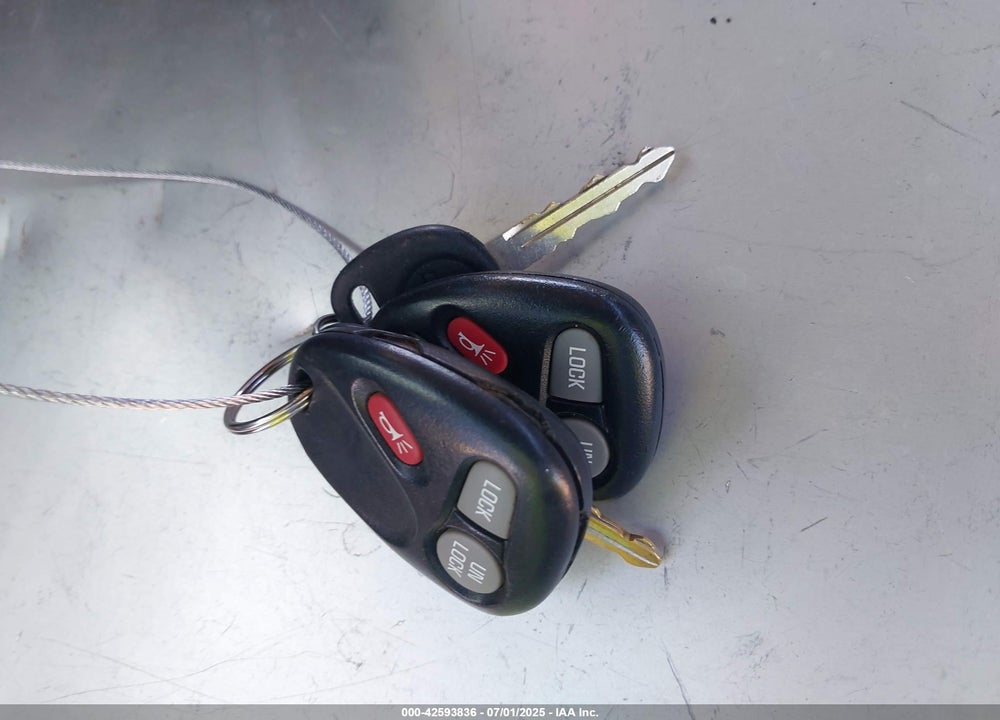 2000 CHEVROLET SILVERADO 1500 LS VIN: 1GCEC14V5YZ168846