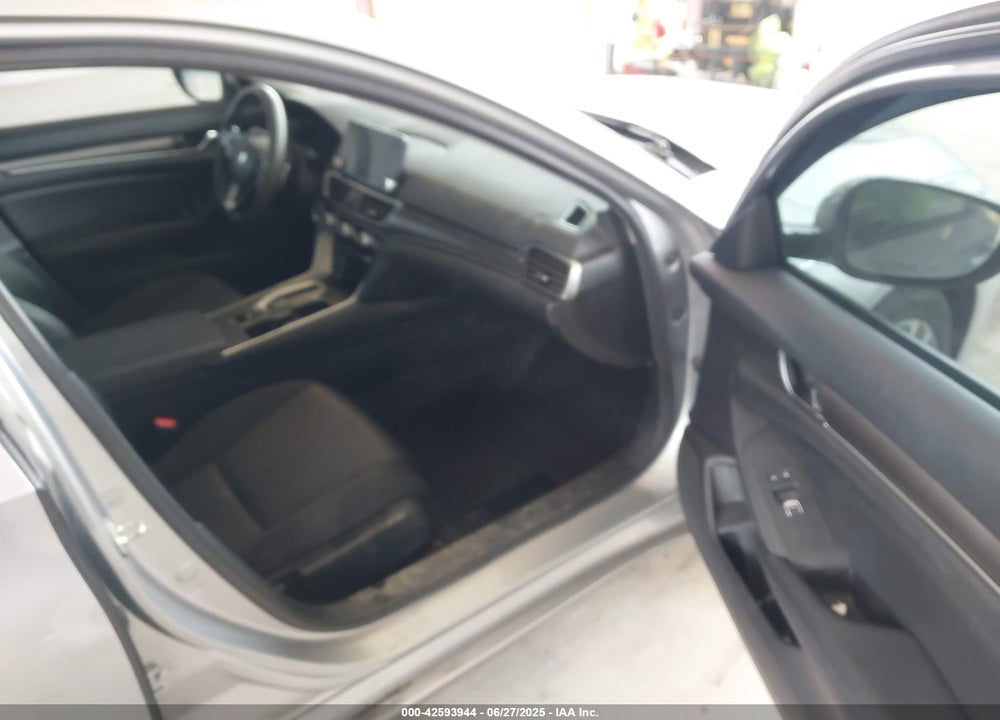 2019 HONDA ACCORD VIN: 1HGCV3F15KA008531
